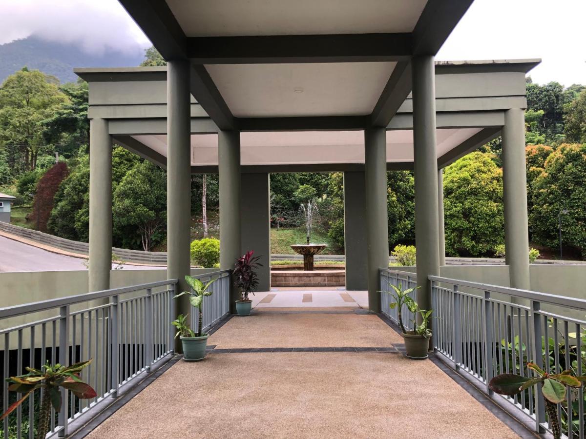 Santubong Suites B Just Like Home Damai Kuching Exterior foto
